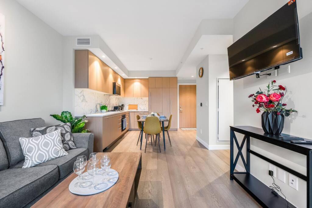 Modern Comfort At Ubc: 1Br Condo Near Campus Vancouver Exterior photo