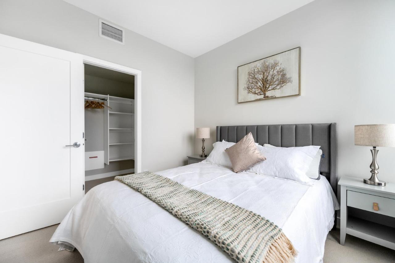 Modern Comfort At Ubc: 1Br Condo Near Campus Vancouver Exterior photo