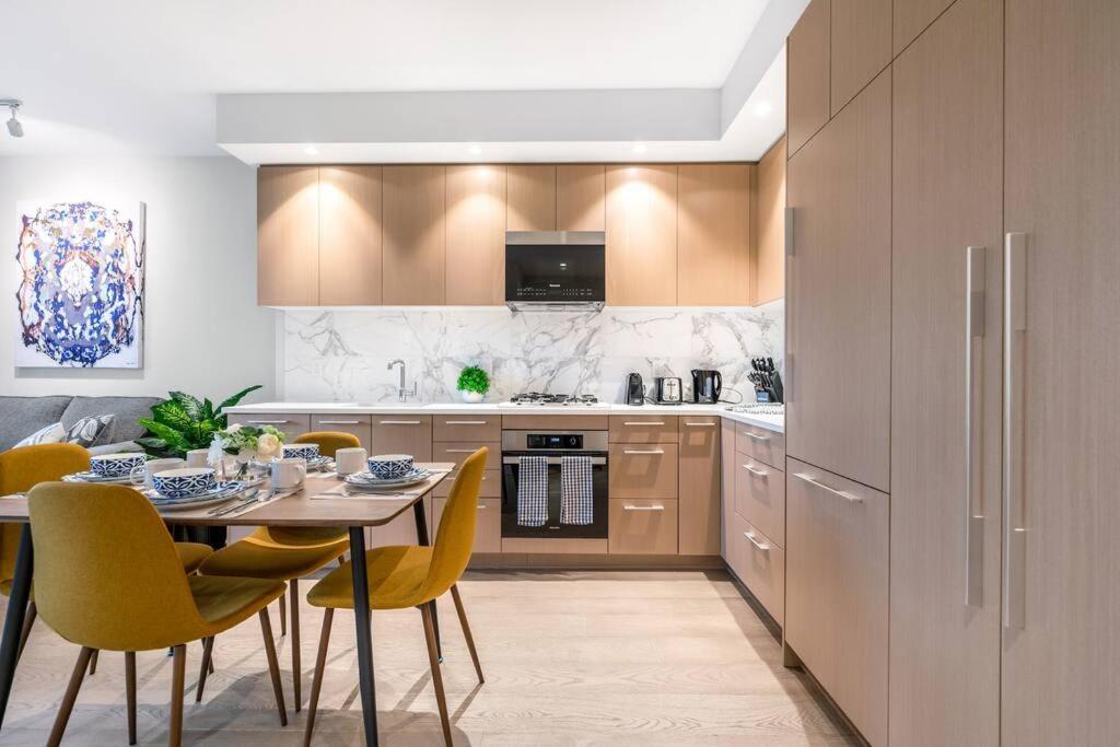 Modern Comfort At Ubc: 1Br Condo Near Campus Vancouver Exterior photo