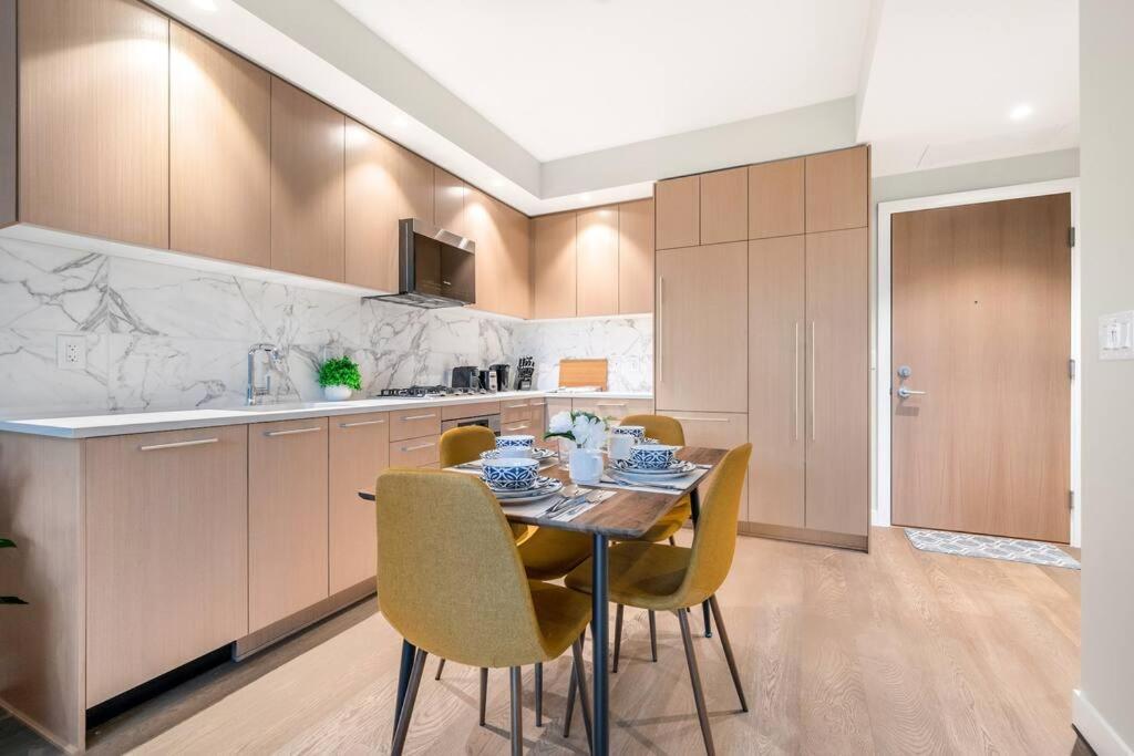 Modern Comfort At Ubc: 1Br Condo Near Campus Vancouver Exterior photo