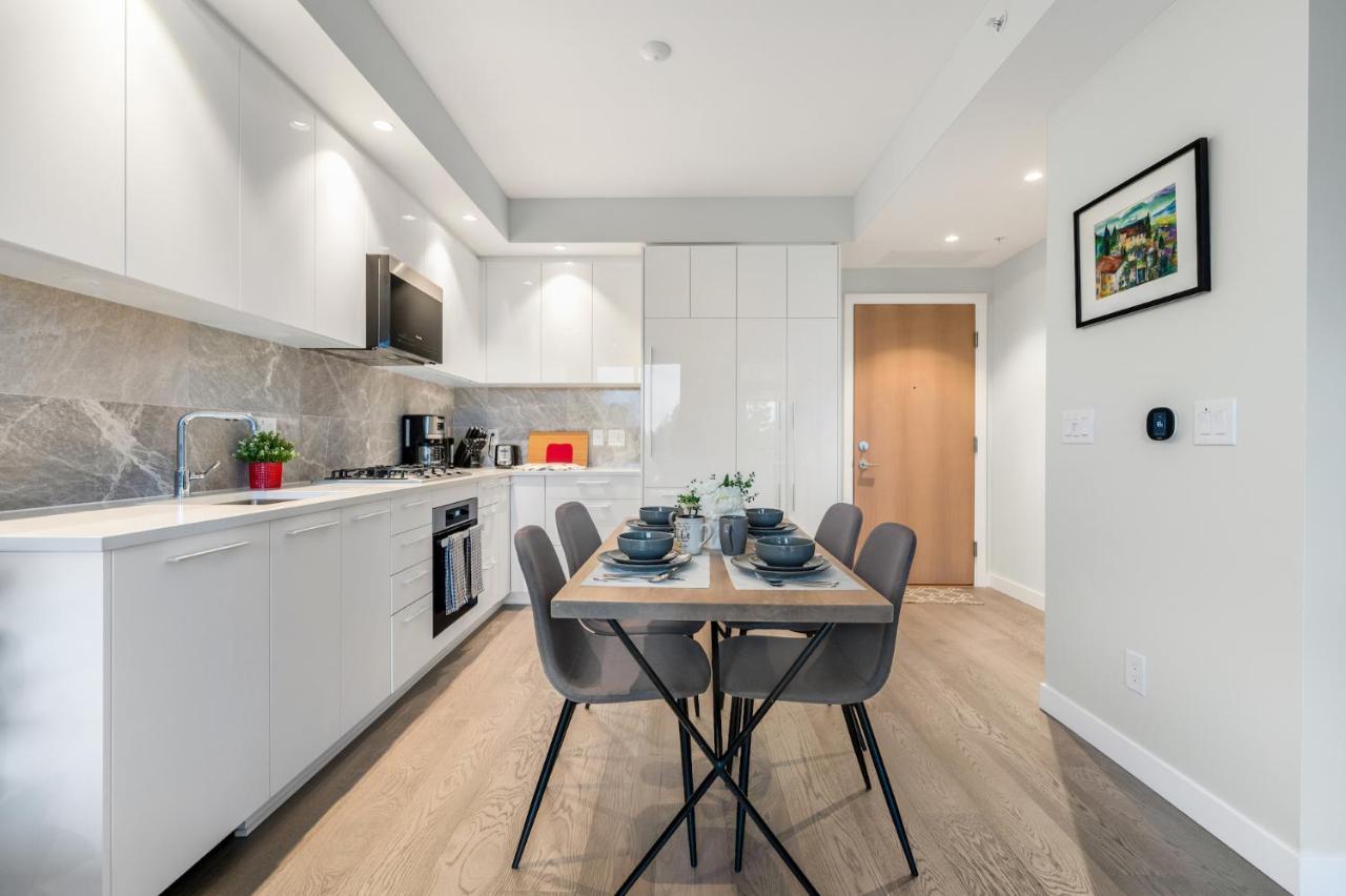 Modern Comfort At Ubc: 1Br Condo Near Campus Vancouver Exterior photo