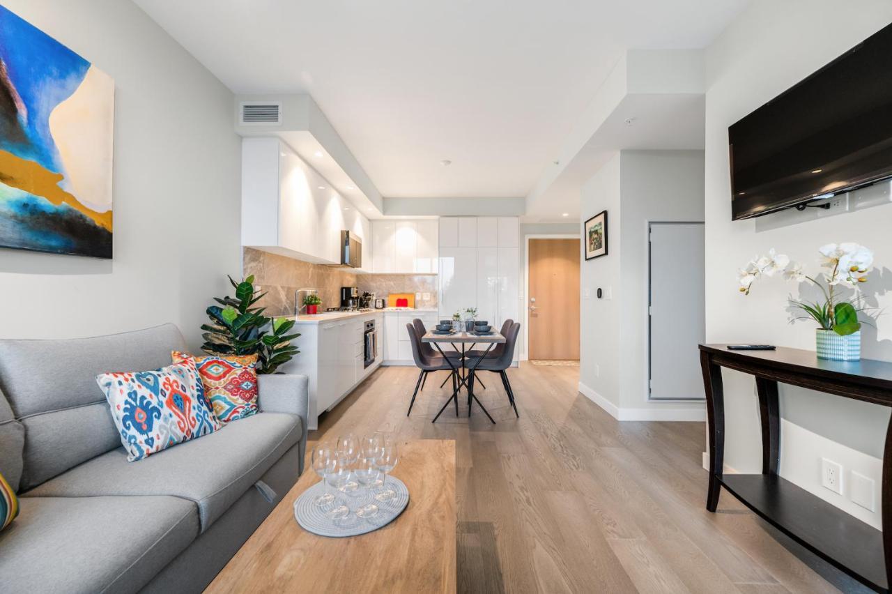 Modern Comfort At Ubc: 1Br Condo Near Campus Vancouver Exterior photo