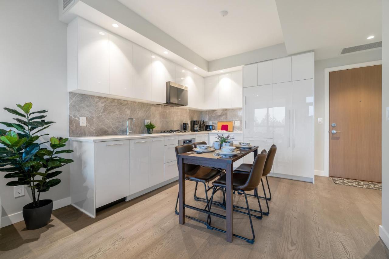 Modern Comfort At Ubc: 1Br Condo Near Campus Vancouver Exterior photo